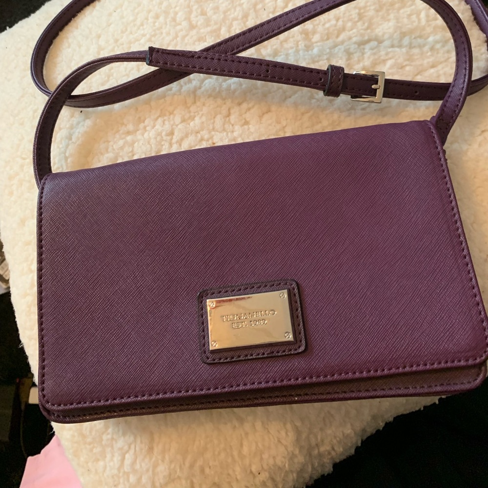 Vintage Tignanello Crossbody Shoulder Purse - Vinyl - Designer Handbag - Plum